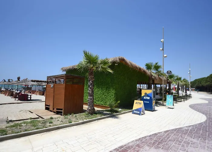 Casa Marea Golem (Tirana)